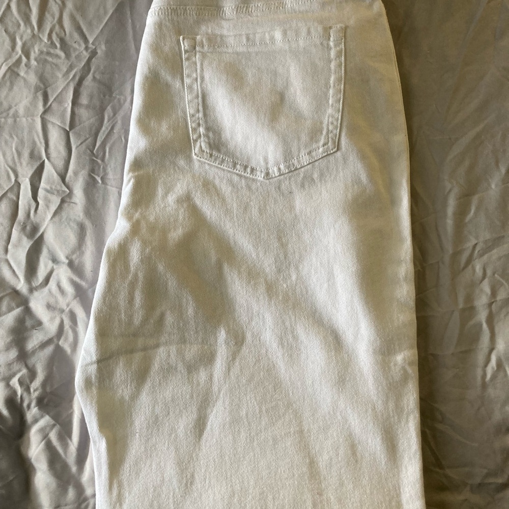 Women's White Jeans - Picture 3 of 4
